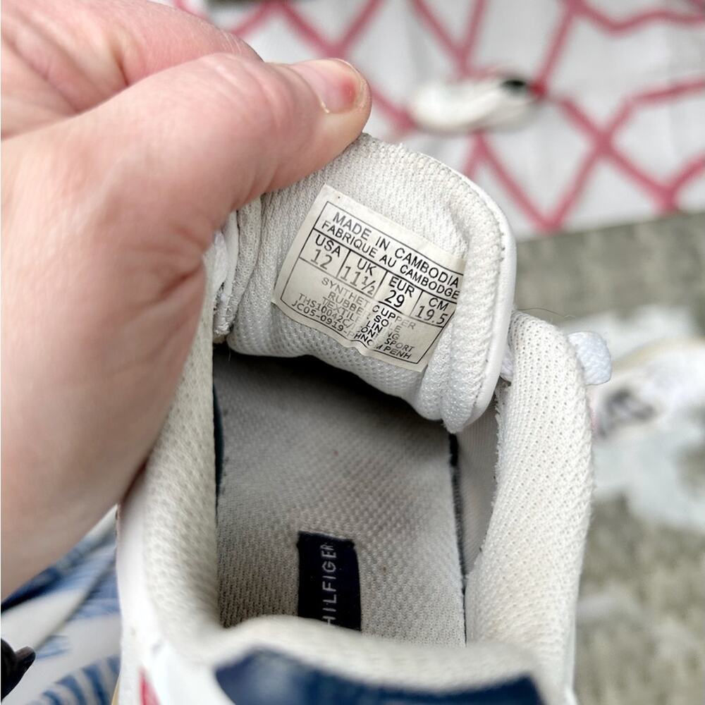 Tommy Hilfiger Low Top Kids Sneakers - Size 12K - Picture 6 of 6